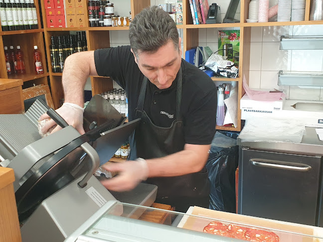 Comments and reviews of Dennis Kött & Charkuteri