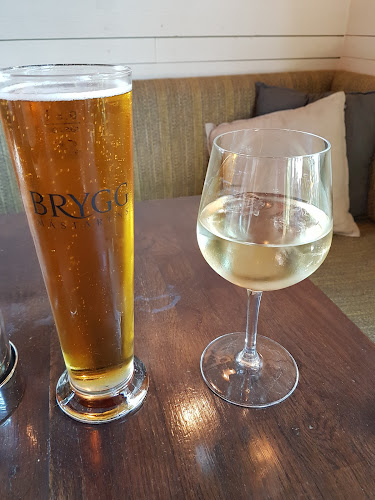 Comments and reviews of Roy's Mat o Bar