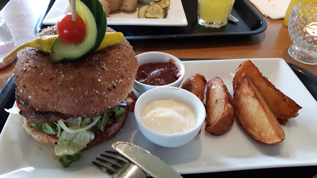 Reviews of Skrylle Restaurang & Café in Södra Sandby - Gastronomi och hotellverksamhet