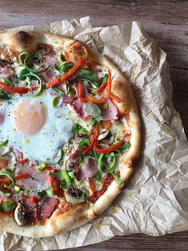 Opinii despre Pizzeria Adriatic în Linköping - Gastronomi och hotellverksamhet