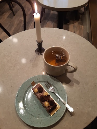 Comentarii opinii despre Robin Delselius Bageri