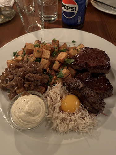 Restaurant Pelikan Open Times