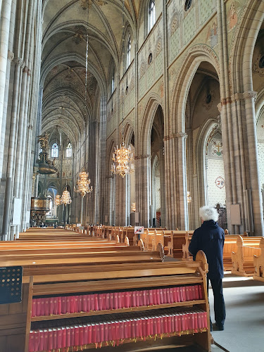 Katedralkaféet - Gastronomi och hotellverksamhet