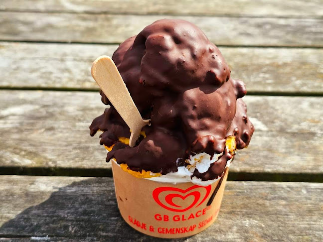 Opinii despre Simrishamns Grill Och GlassKiosk în Simrishamn - Gastronomi och hotellverksamhet