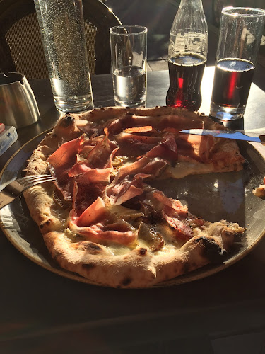 Capridue's Bakficka - Gastronomi och hotellverksamhet