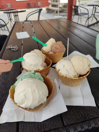 Grinda Gårdsglass - Gastronomi och hotellverksamhet