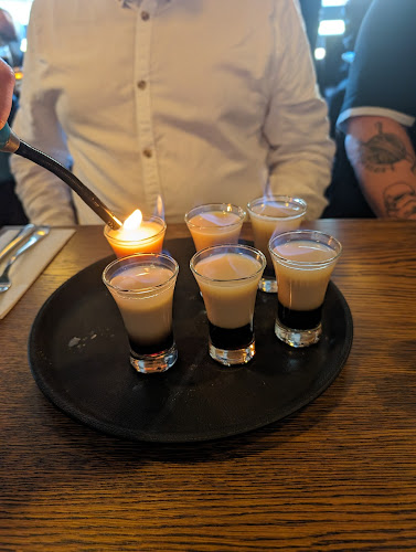 Broderstugan Open Times