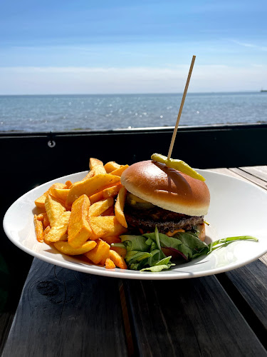Hanöhus Beach Bar - Gastronomi och hotellverksamhet
