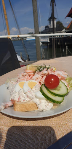 Reviews of Ångbåtscaféet Eduard Melin in Göteborg - Gastronomi och hotellverksamhet