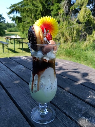 Opinii despre Glass & Berså Arboga în Arboga - Gastronomi och hotellverksamhet