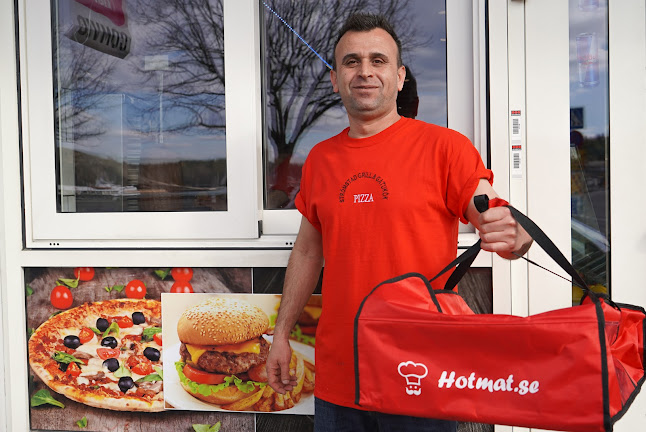 Södra Hamngatan 2, 452 30 Strömstad