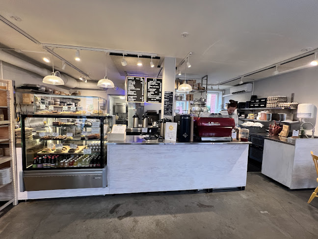 Bruket kaffebar - Gastronomi och hotellverksamhet