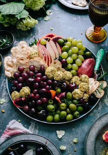 Reviews of Nyvalls Livs & Bensin in Kristinehamn - Gastronomi och hotellverksamhet