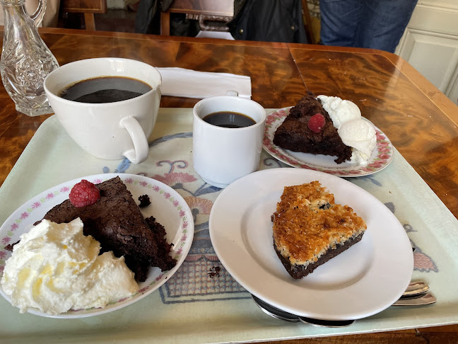 Kullzénska caféet Phone number