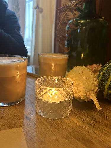 Comments and reviews of Systrarna Skogströms Lantcafé