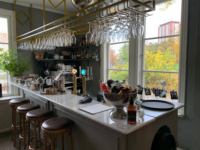 Fanny Udde Bistro - Gastronomi och hotellverksamhet
