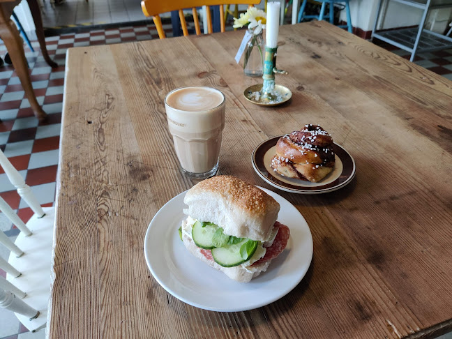 Comments and reviews of Fru Marias Bak