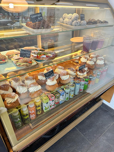 Comments and reviews of Löfgrens Bröd & Fika
