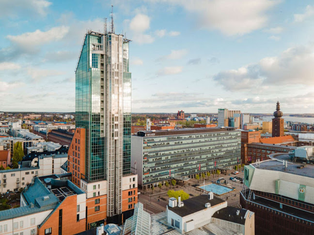 Opinii despre SKYBAR at The Plaza în Västerås - Gastronomi och hotellverksamhet