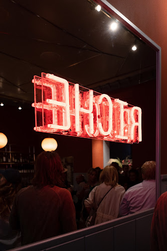 Riche Fenix - Gastronomi och hotellverksamhet