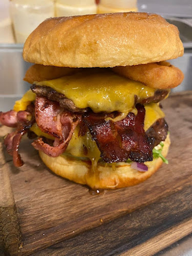 Opinii despre Lion Bar Hornstull în Stockholm - Gastronomi och hotellverksamhet