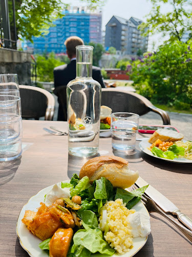 Fanny Udde Bistro Phone number