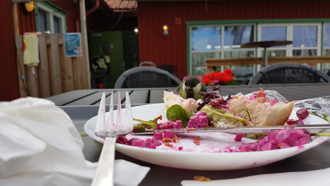 Opinii despre Sundbyholms Gästhamn - restaurang & café în Eskilstuna - Gastronomi och hotellverksamhet