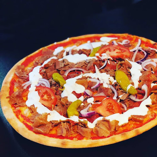 DG's Fastfood Open Times