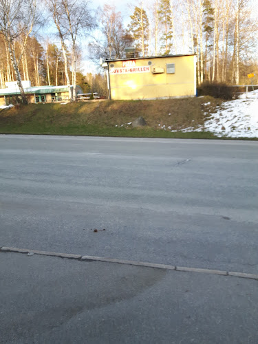 Lundhagsvägen 1, 703 76 Örebro