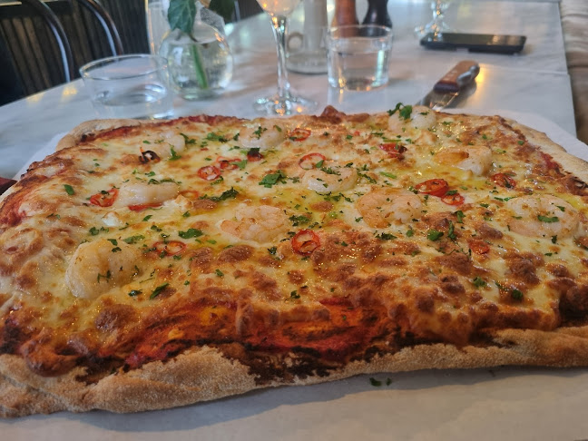 Deli Molinari Traneberg - Gastronomi och hotellverksamhet