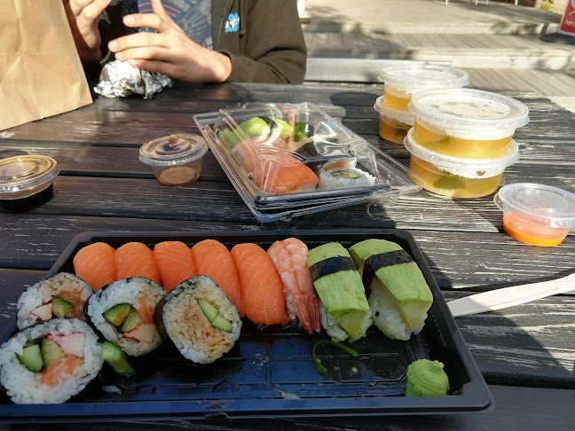 Opinii despre Sushi & Thai Express în Nyköping - Gastronomi och hotellverksamhet