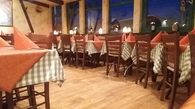 La Cantina Open Times