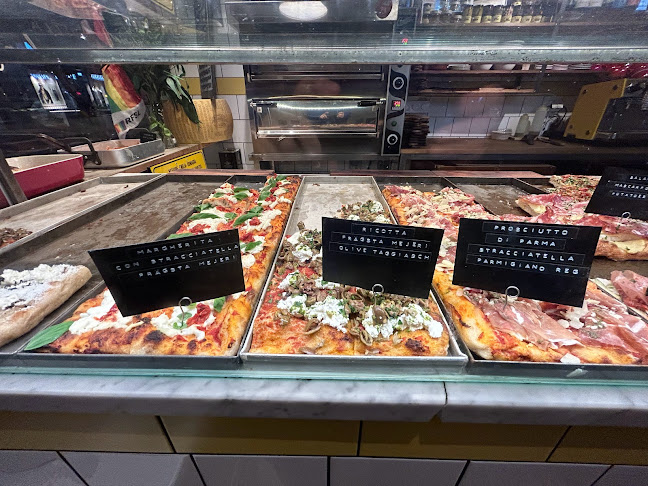 The Italian Cousins - Gastronomi och hotellverksamhet