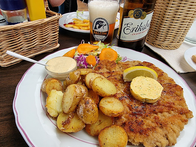 Pacos - Gastronomi och hotellverksamhet