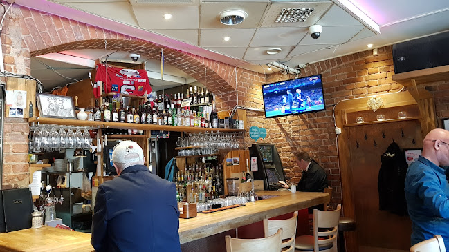 Templet Bar & Cafe - Gastronomi och hotellverksamhet