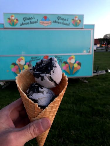 Glassbaren Kivik - Gastronomi och hotellverksamhet