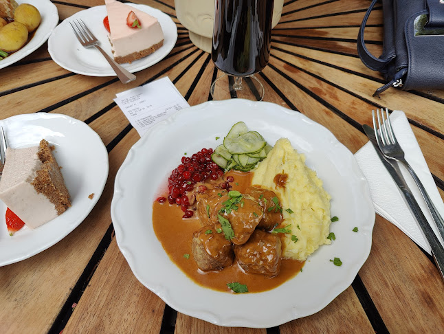 Blå Porten - Restaurang & Café Open Times