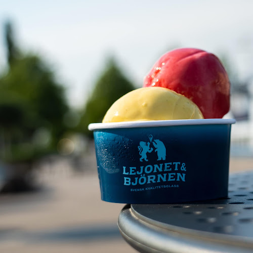 Olssons Glasseria - Gastronomi och hotellverksamhet