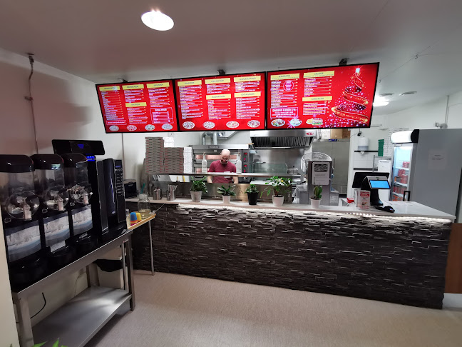 Lyckopizzerian - Gastronomi och hotellverksamhet