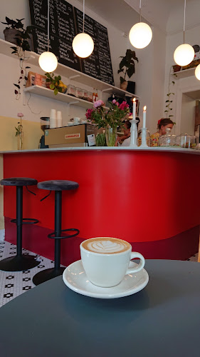 Comentarii opinii despre À la Lo