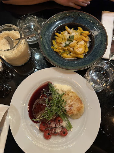 Opinii despre La Perla în Stockholm - Gastronomi och hotellverksamhet