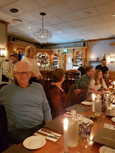 Kamarina restaurang Phone number