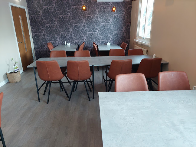 Comments and reviews of Teyari restaurang och pizza bar Ab