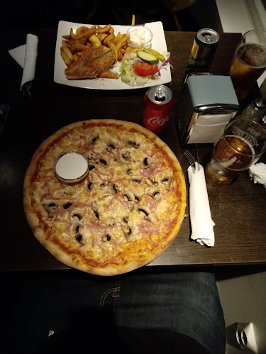 Mangos Bar & Kök Open Times