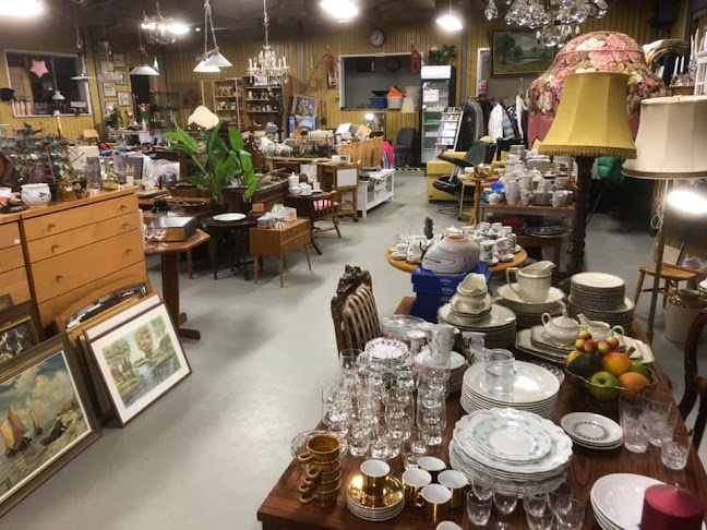 Stallarholmens Antik & Loppis Phone number