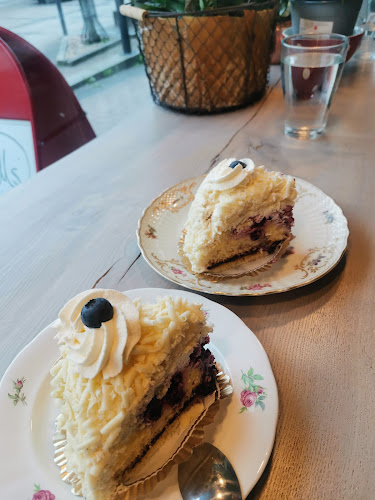 Estvalls Café Alvesta - Gastronomi och hotellverksamhet