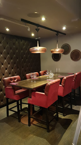 Chandani - Gastronomi och hotellverksamhet