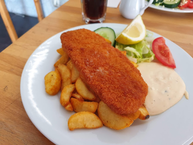 Pizzeria tre kronor - Gastronomi och hotellverksamhet