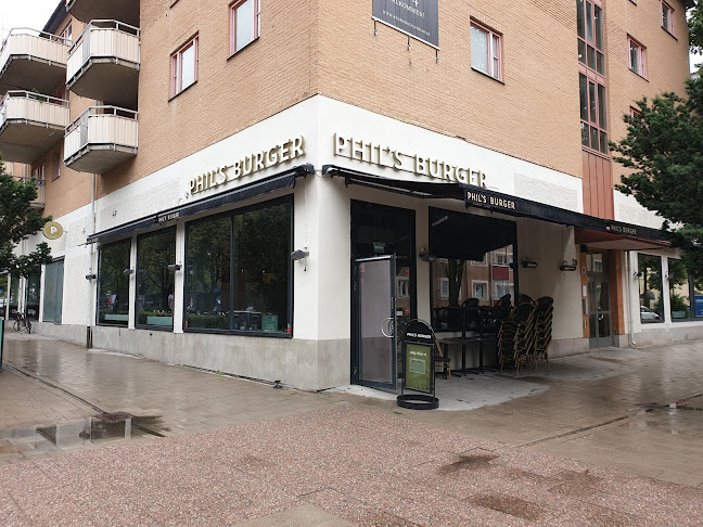 Phil's Burger - Gastronomi och hotellverksamhet