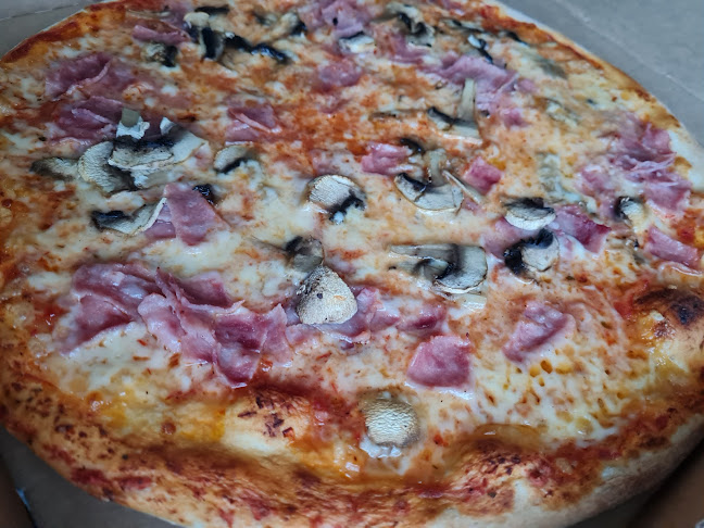 Opinii despre Nelenn's Pizza & Grill în Vällingby - Gastronomi och hotellverksamhet